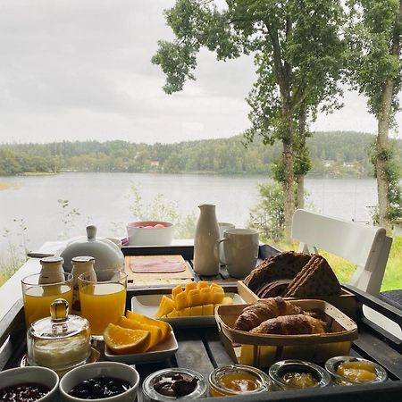 Evika Boutique Hotel Eskilsby Eksteriør bilde